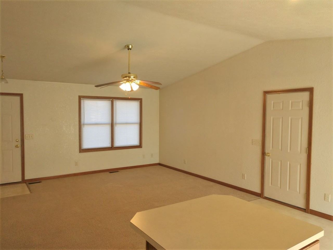 1334 Harvest Dr - Photo 3 of 8