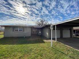 406 W Douglas Dr - Photo 1 of 1