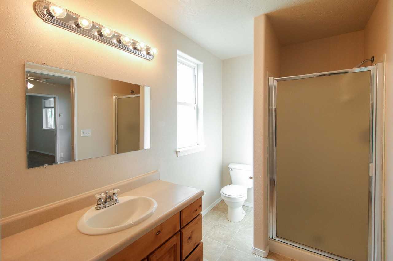 4015 Wagner St - Photo 4 of 19