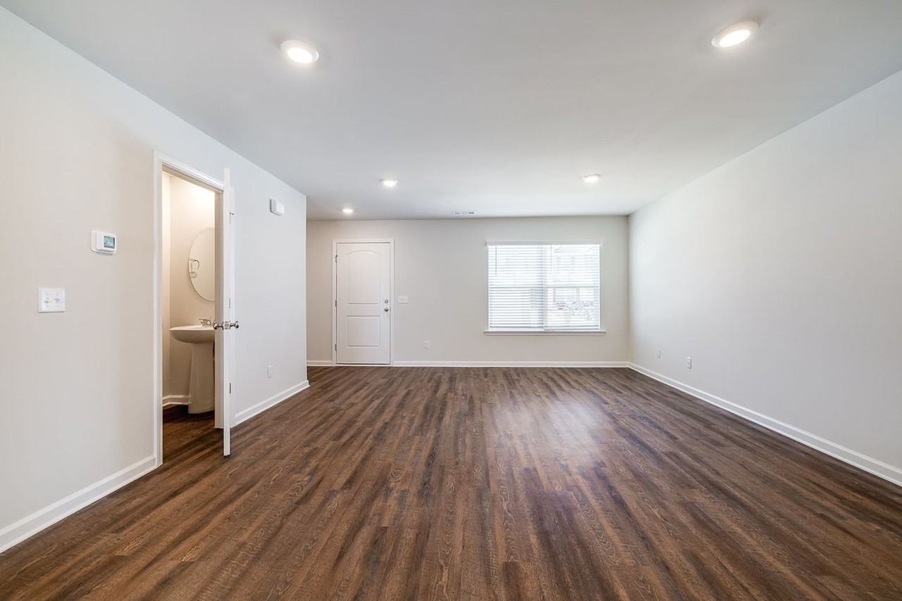 8 Red Robin Ct - Photo 5 of 29