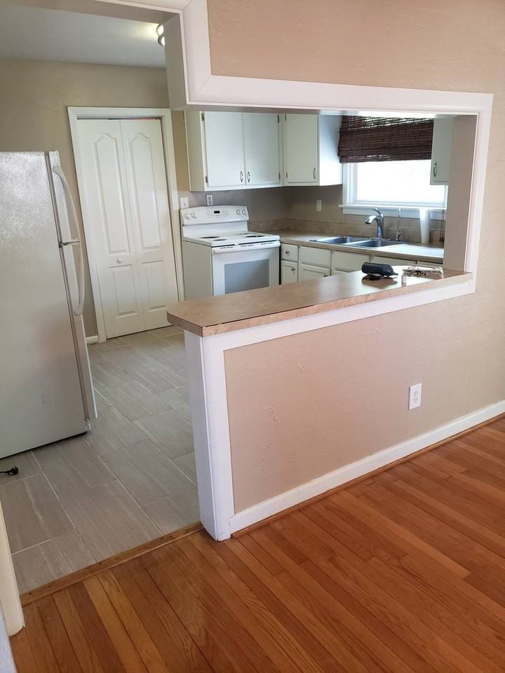 1433 Lakeside Rd - Photo 6 of 18