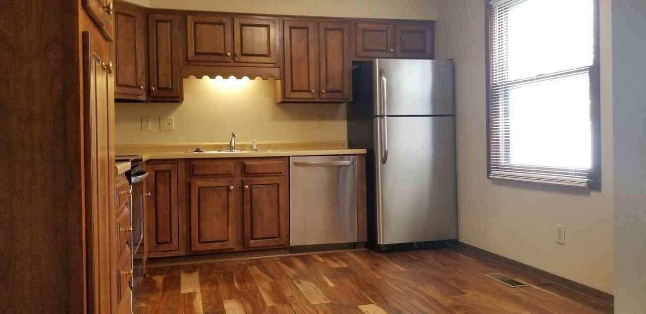 519 Wildwood Rd - Photo 6 of 17