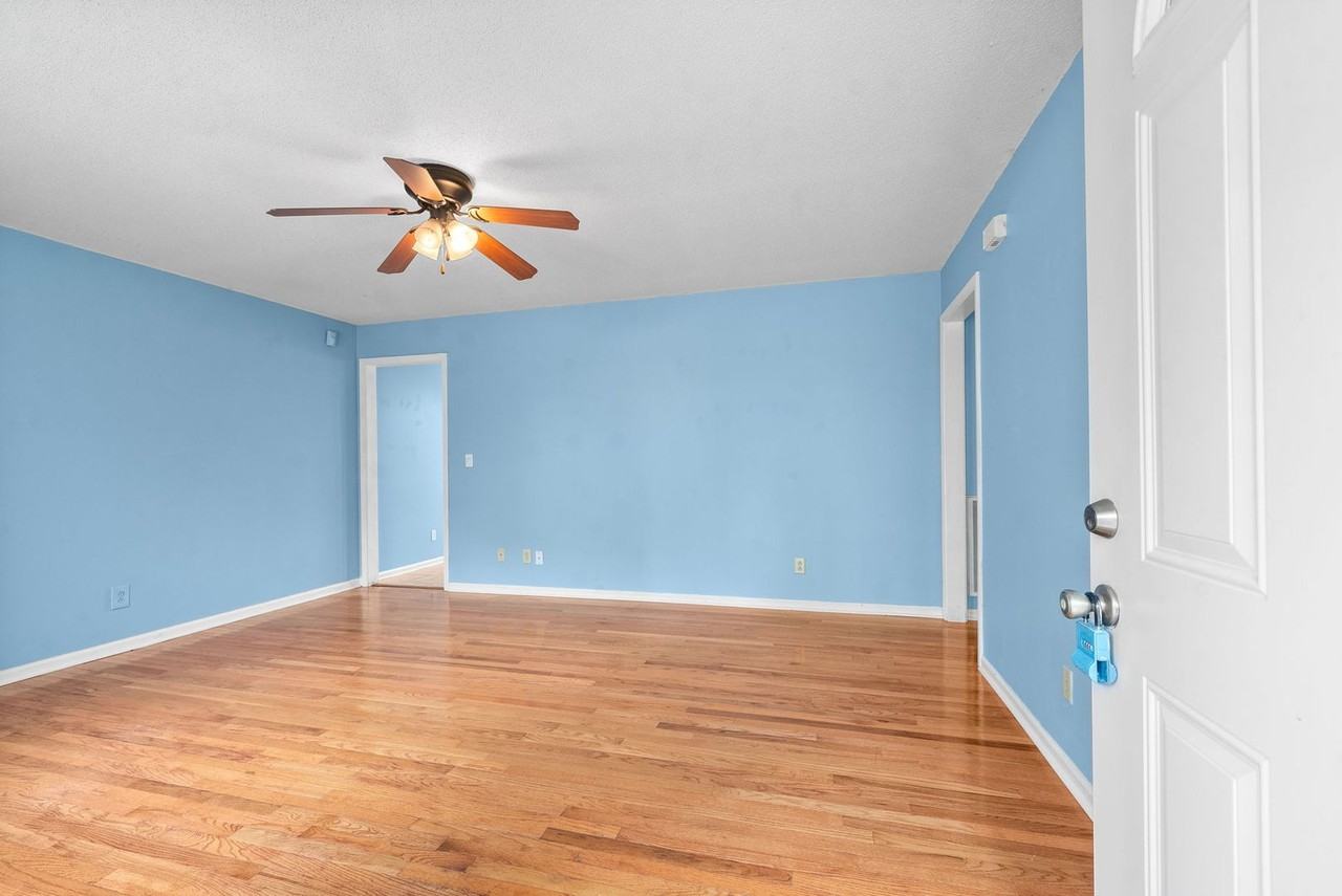 1878 Crestmont Ct - Photo 3 of 23