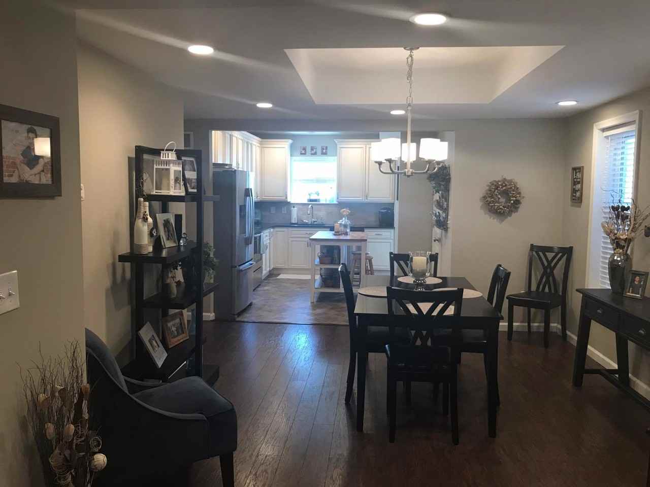 544 Broad St - Photo 4 of 29