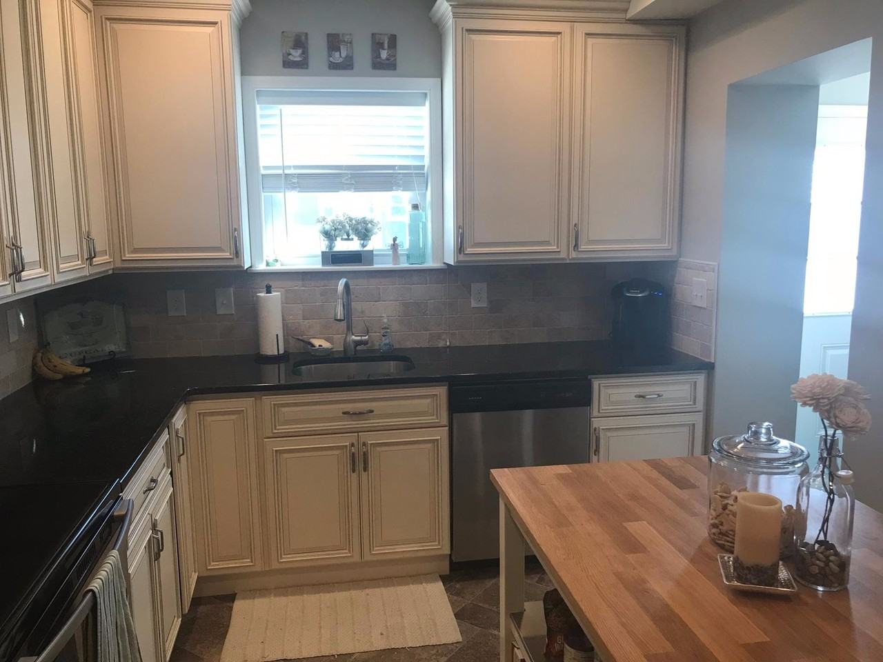 544 Broad St - Photo 3 of 29