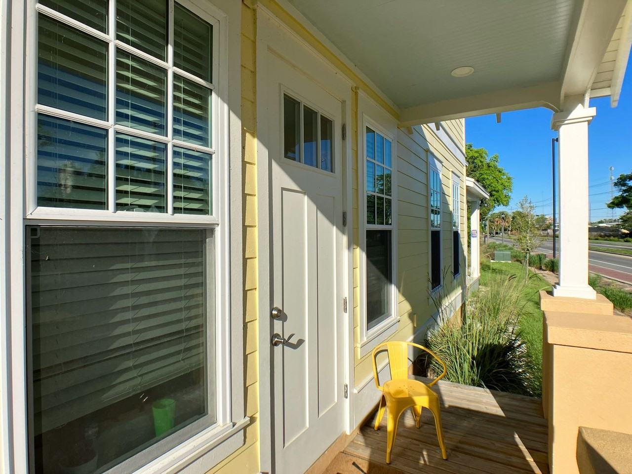 873 Sw 5th Ter - Photo 2 of 32
