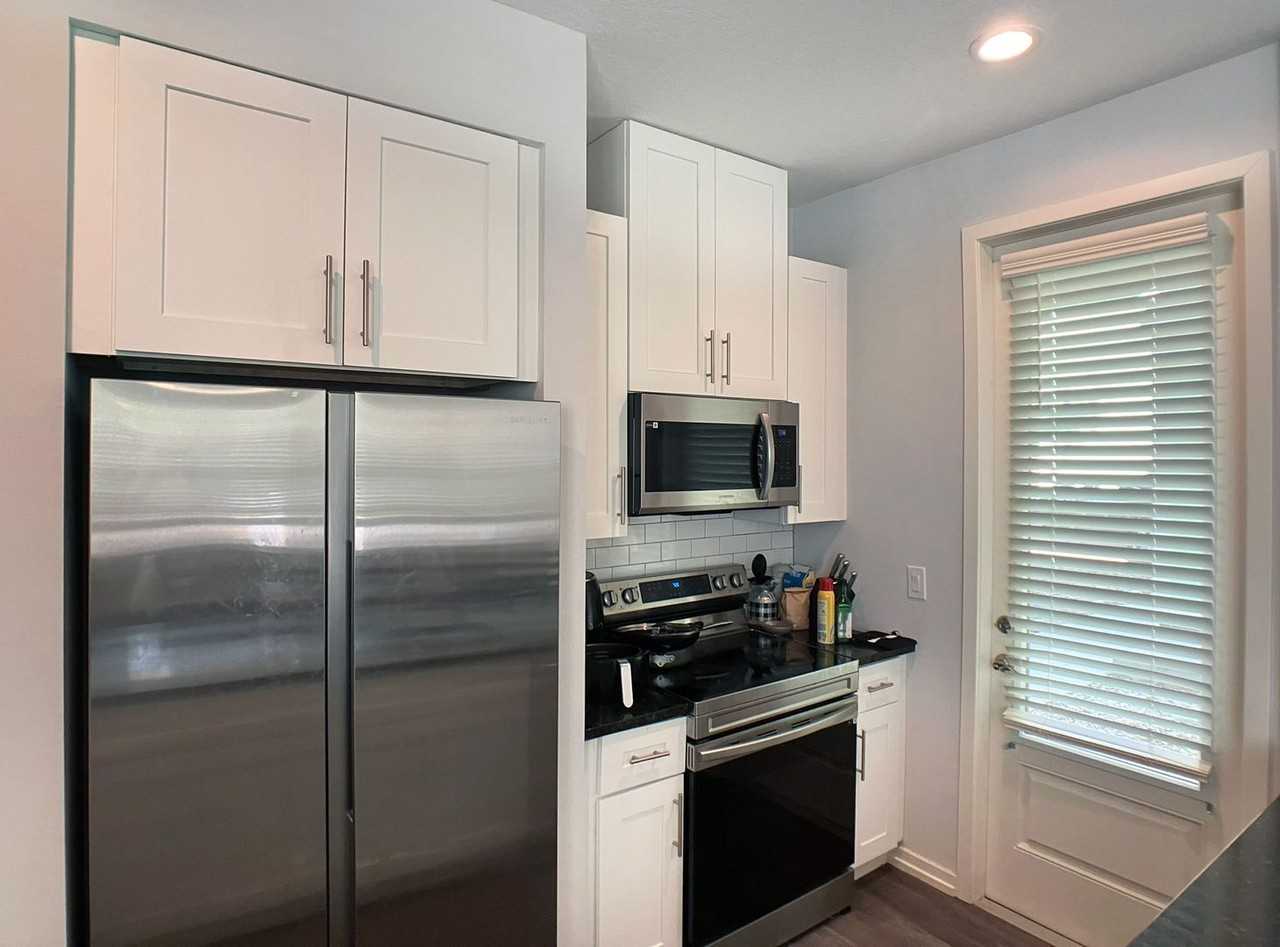 873 Sw 5th Ter - Photo 5 of 32