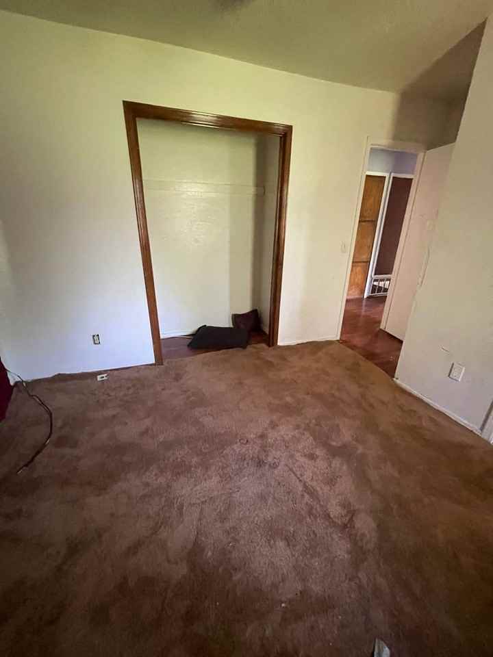 933 Nw 103rd St - Photo 5 of 7