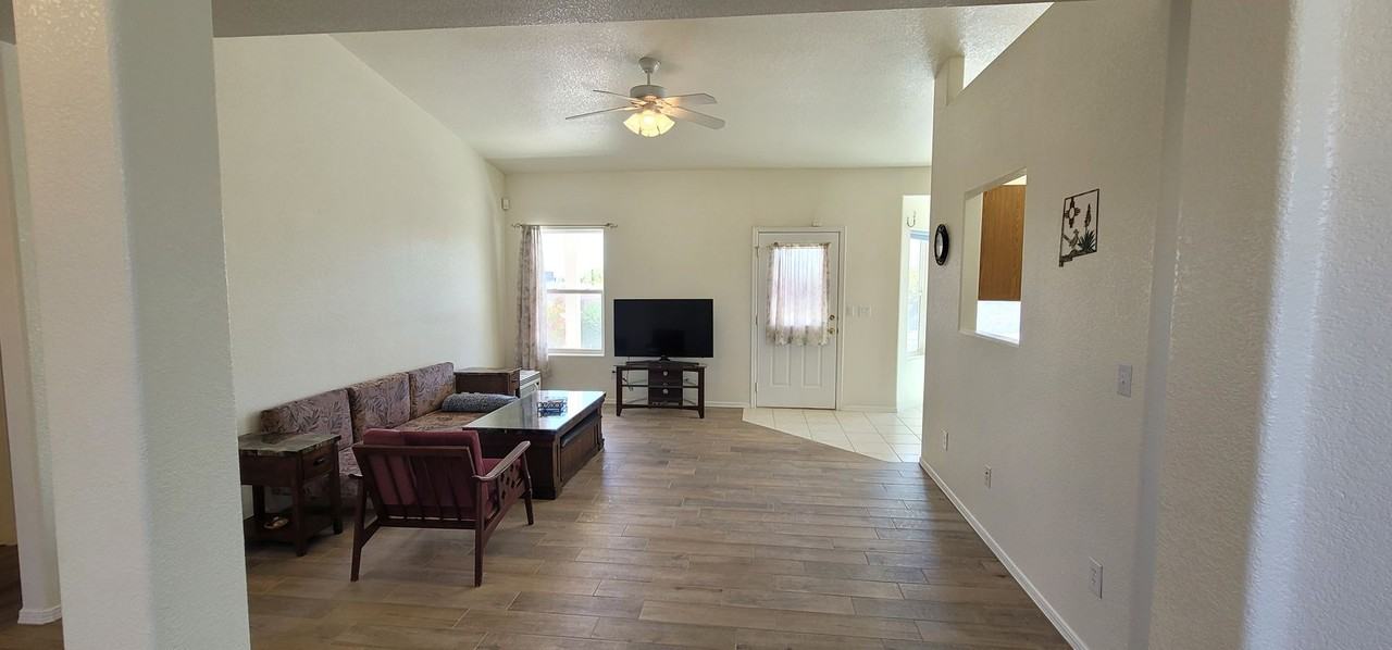 5200 Imperial Dr - Photo 2 of 17