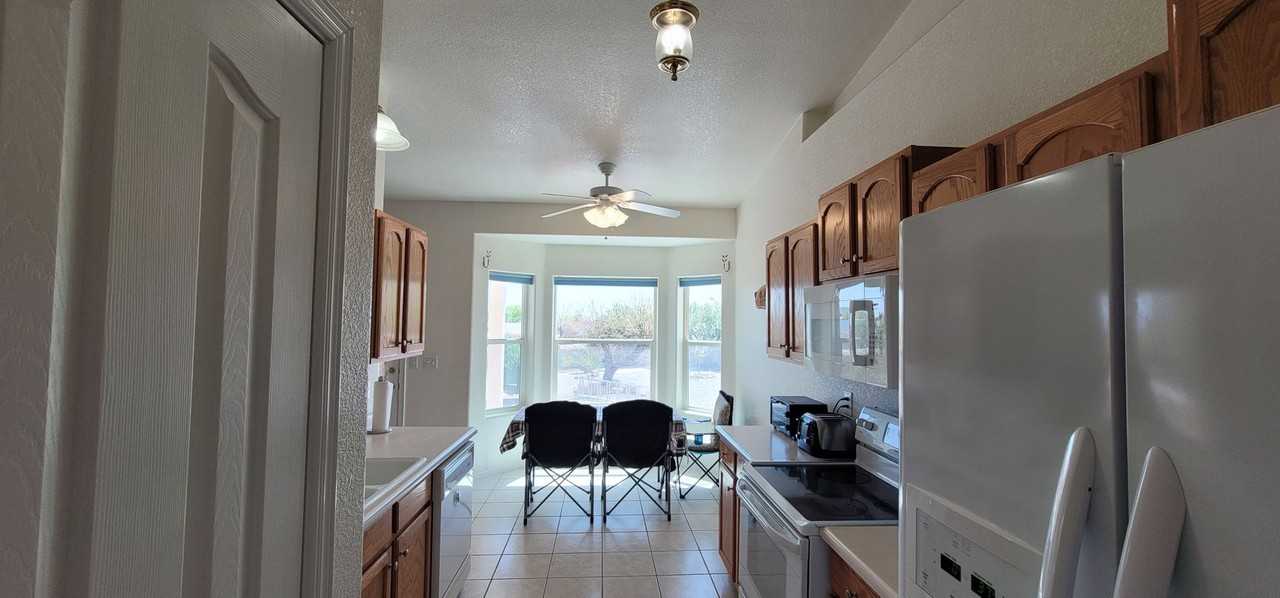 5200 Imperial Dr - Photo 3 of 17