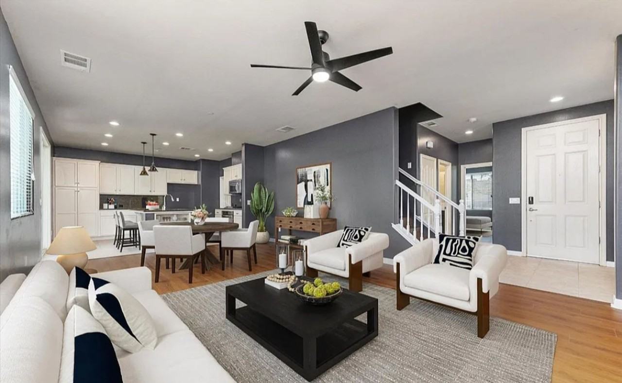 1910 Holt Rinehart Ave - Photo 5 of 21