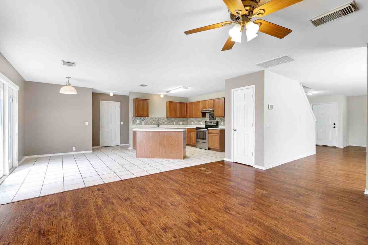 13207 Woodthorn Way - Photo 7 of 30