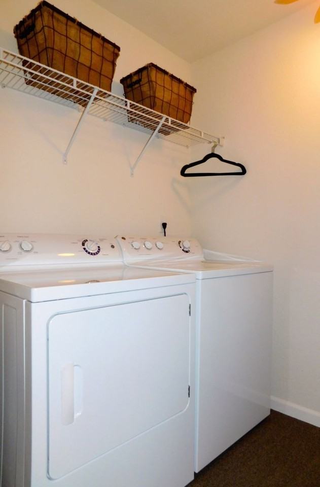 Apartment on Sixth - Photo 6 of 24