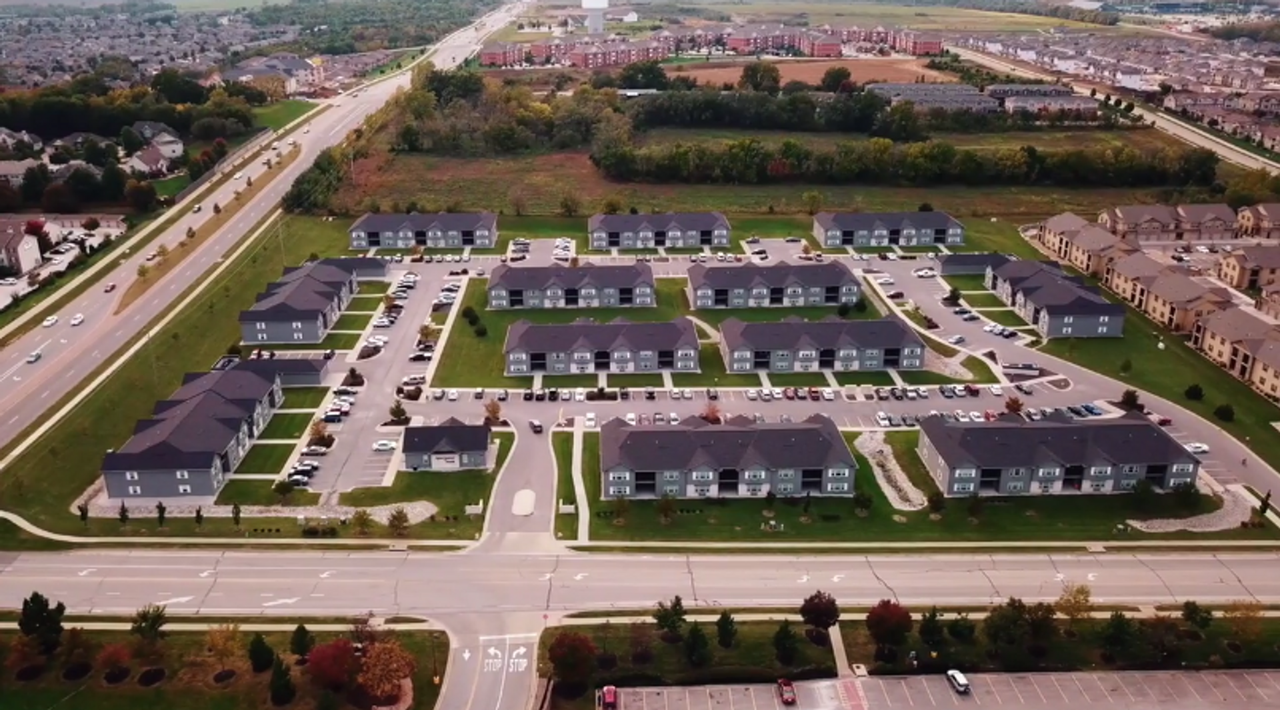 Apartment on Sixth - Photo 7 of 24