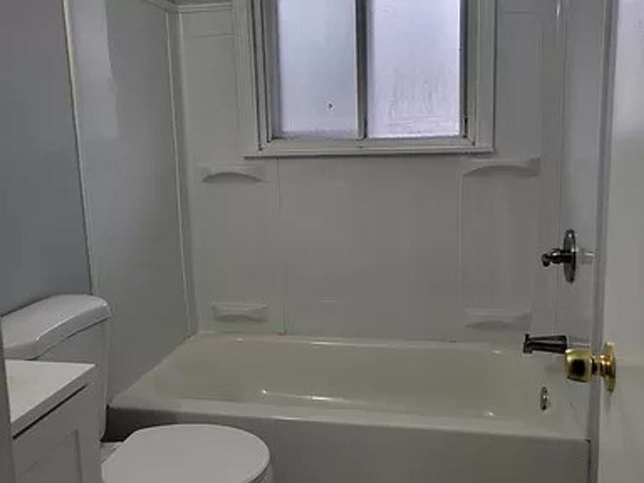 601-605 Abbe Rd - Photo 2 of 7