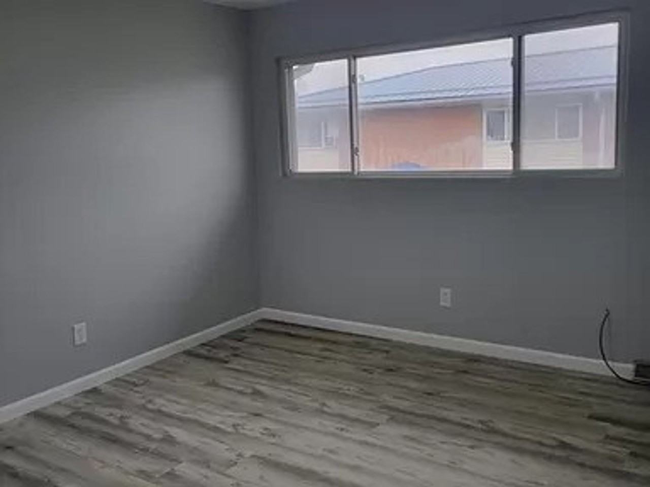 601-605 Abbe Rd - Photo 3 of 7