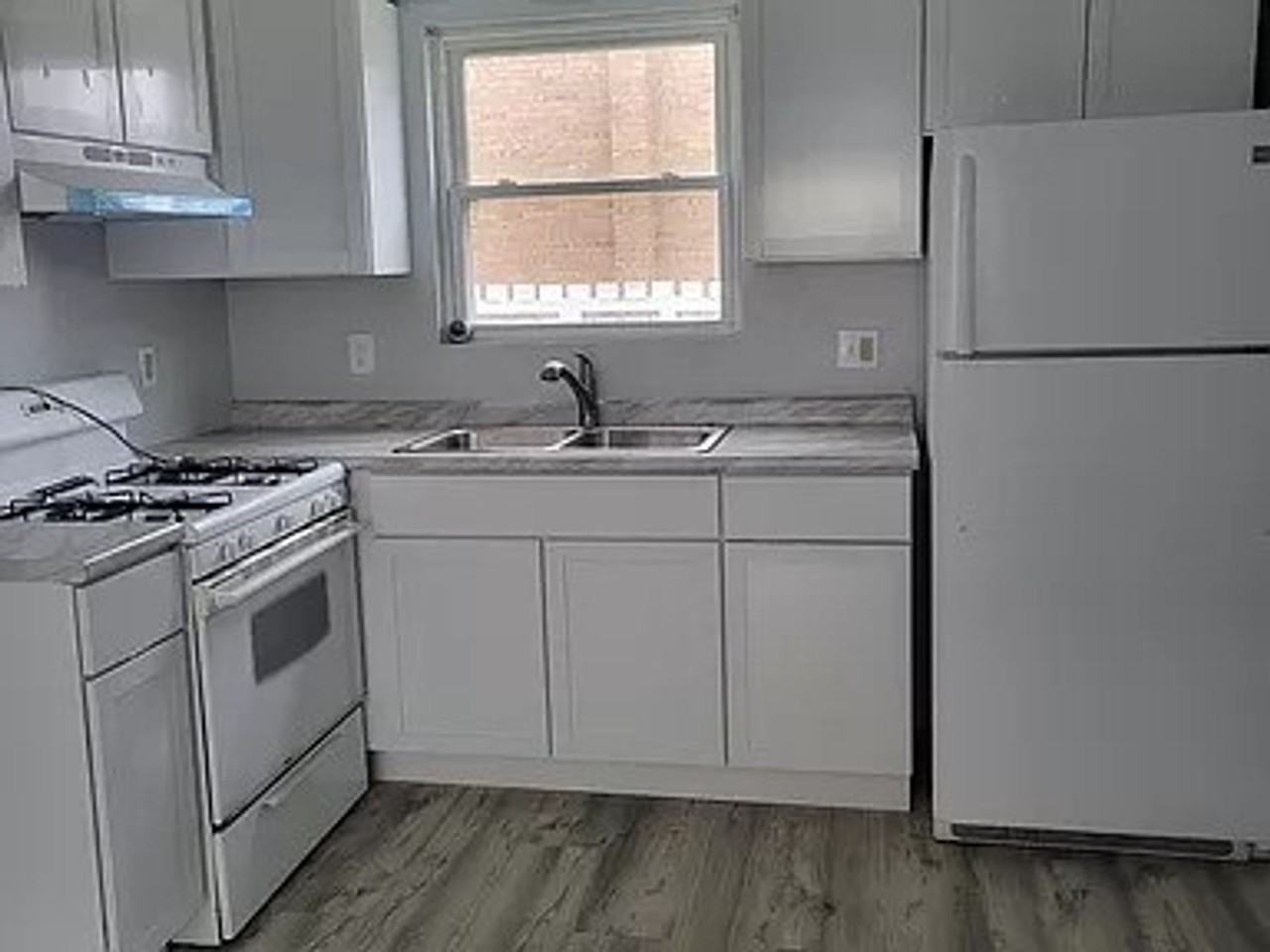 601-605 Abbe Rd - Photo 4 of 7