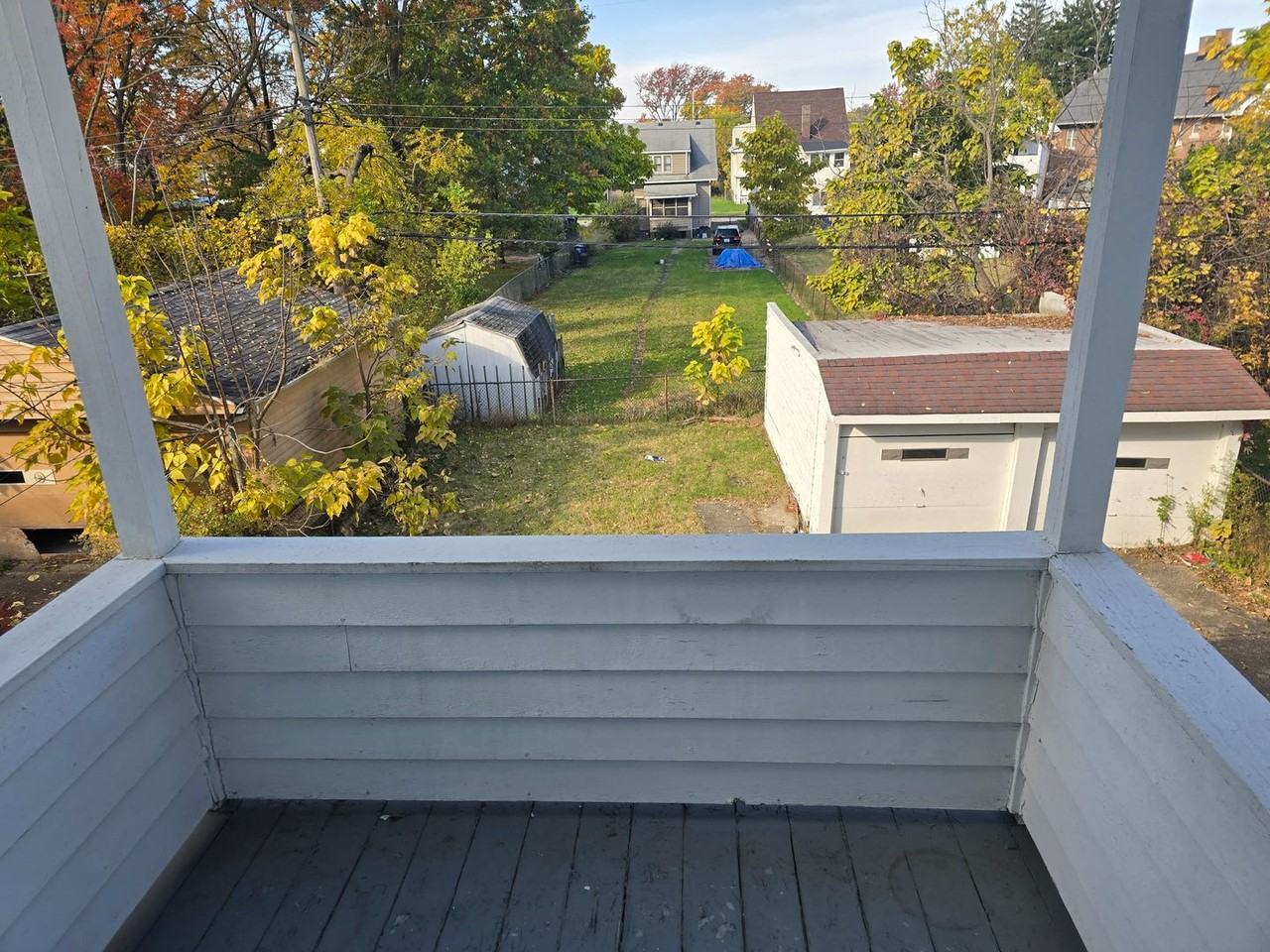 3570 E 151 ST - Photo 3 of 11