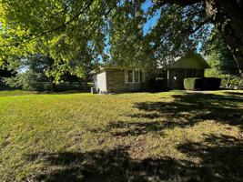 featured image of 493 Barbara Dr