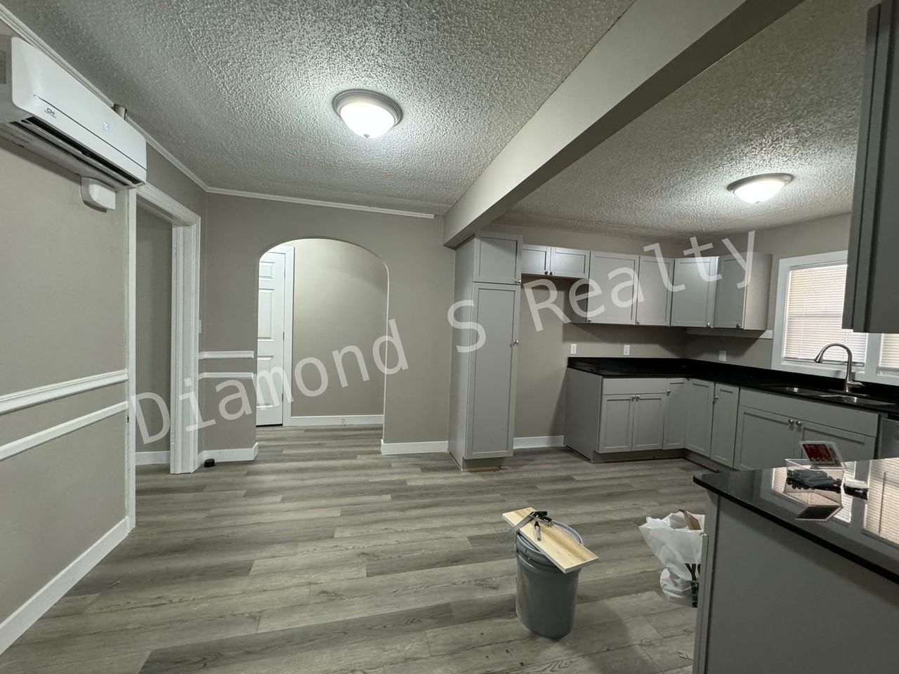 1213 S National Ave - Photo 5 of 13