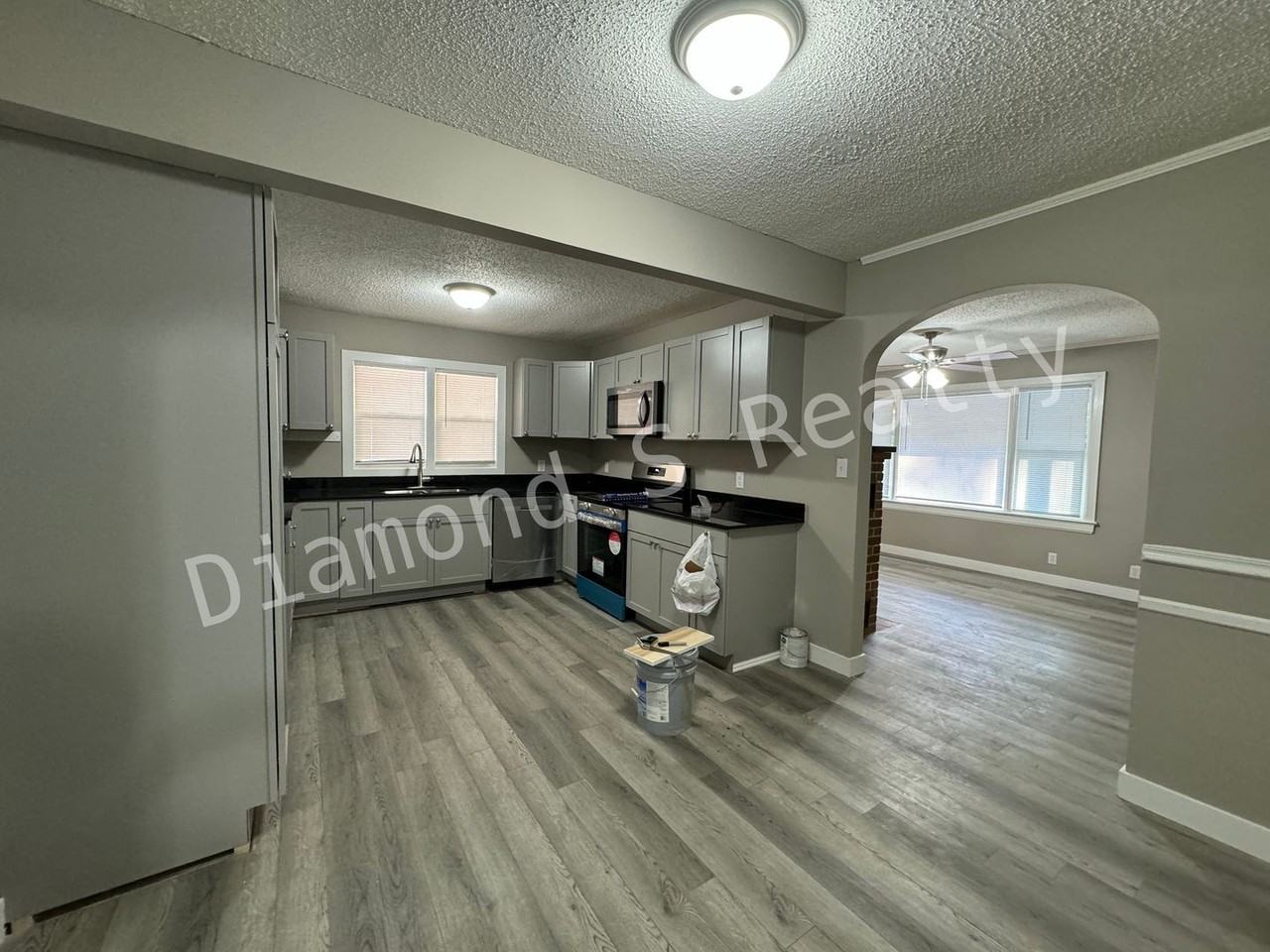 1213 S National Ave - Photo 7 of 13