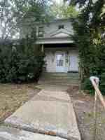 featured image of 1009 W 15th St