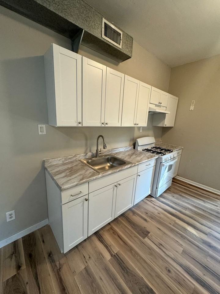 9434 9434 Palmetto Lane - Back House - Photo 4 of 11