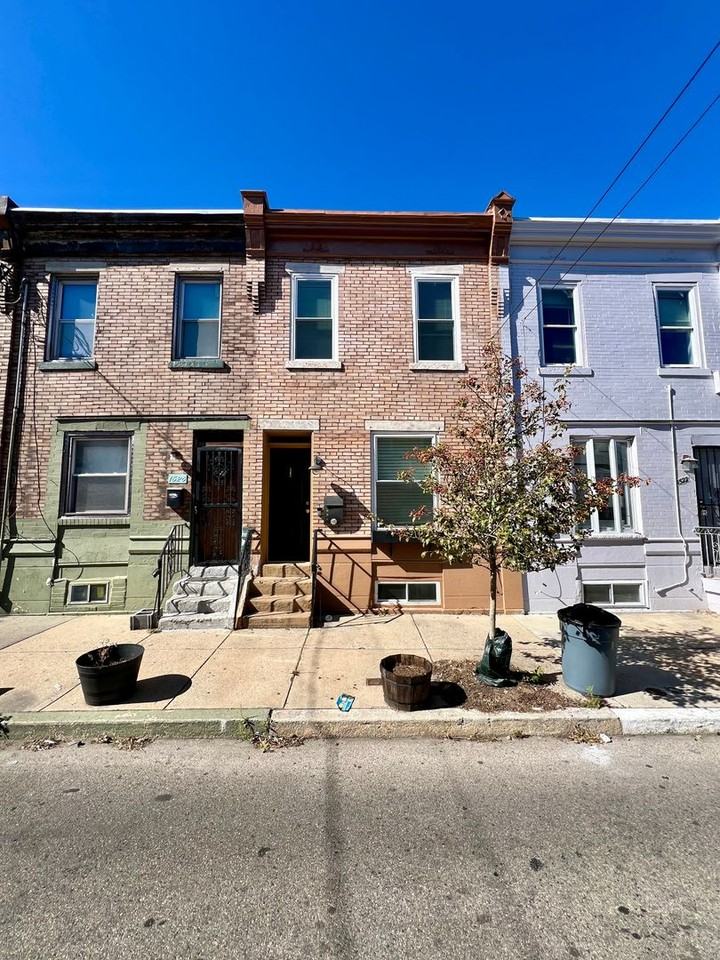 1524 S Ringgold St - Photo 2 of 23