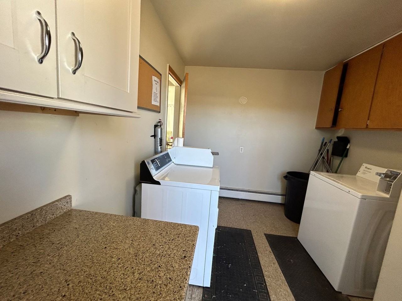 1016 11th Ave W - Photo 5 of 7