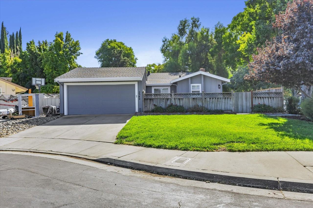 5342 Birch Grove Dr - Photo 2 of 34