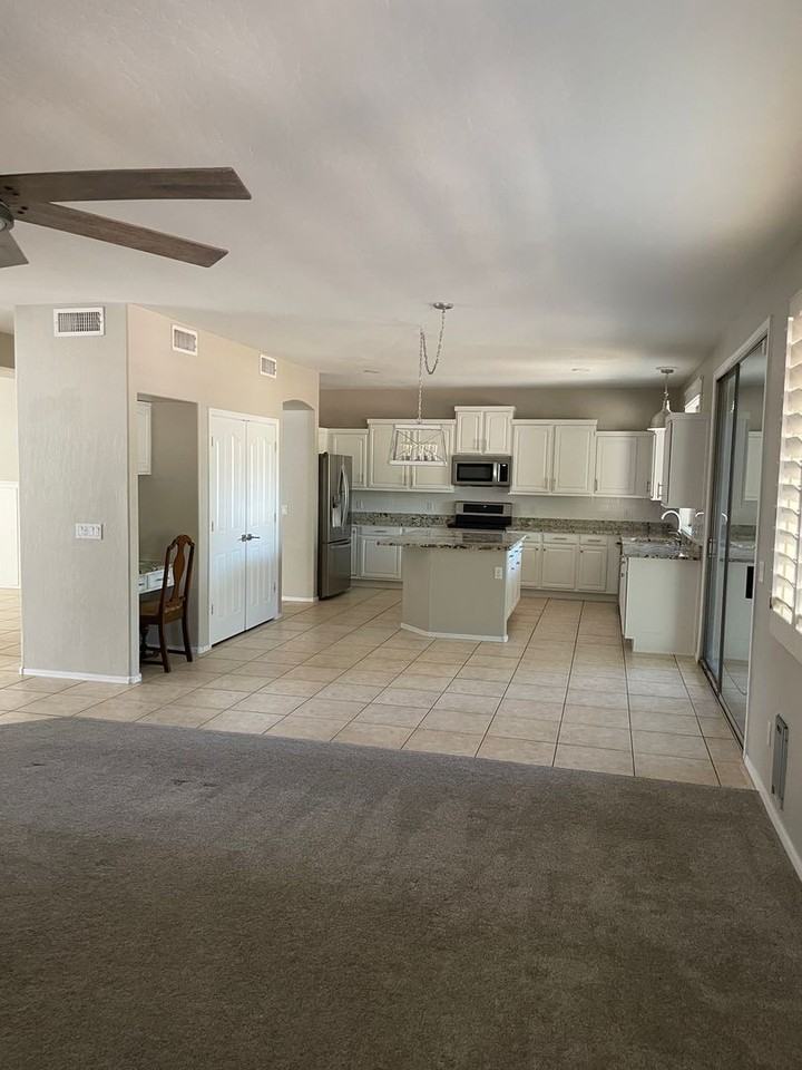 2124 S Stuart Ave - Photo 2 of 23