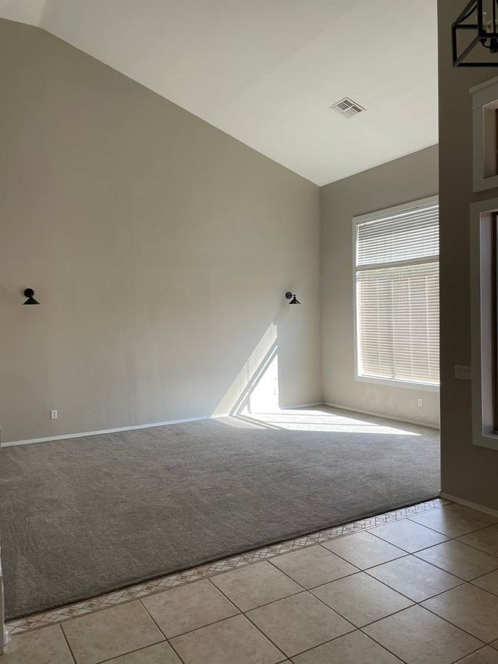 2124 S Stuart Ave - Photo 4 of 23