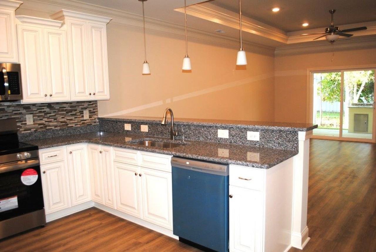 128 Hallandale Ln - Photo 3 of 23