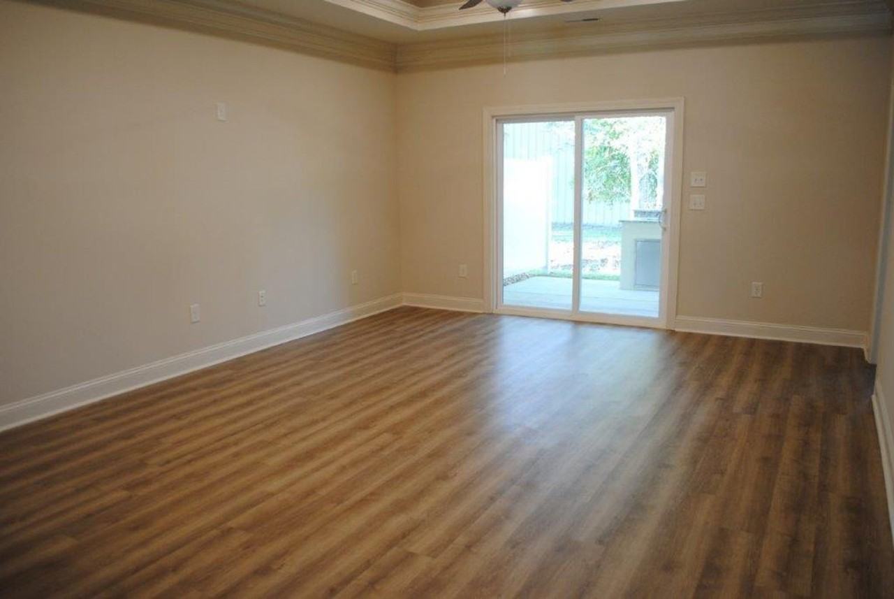 128 Hallandale Ln - Photo 4 of 23