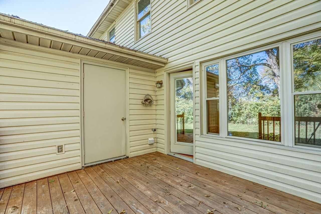 2037 Heritage Pl - Photo 2 of 25