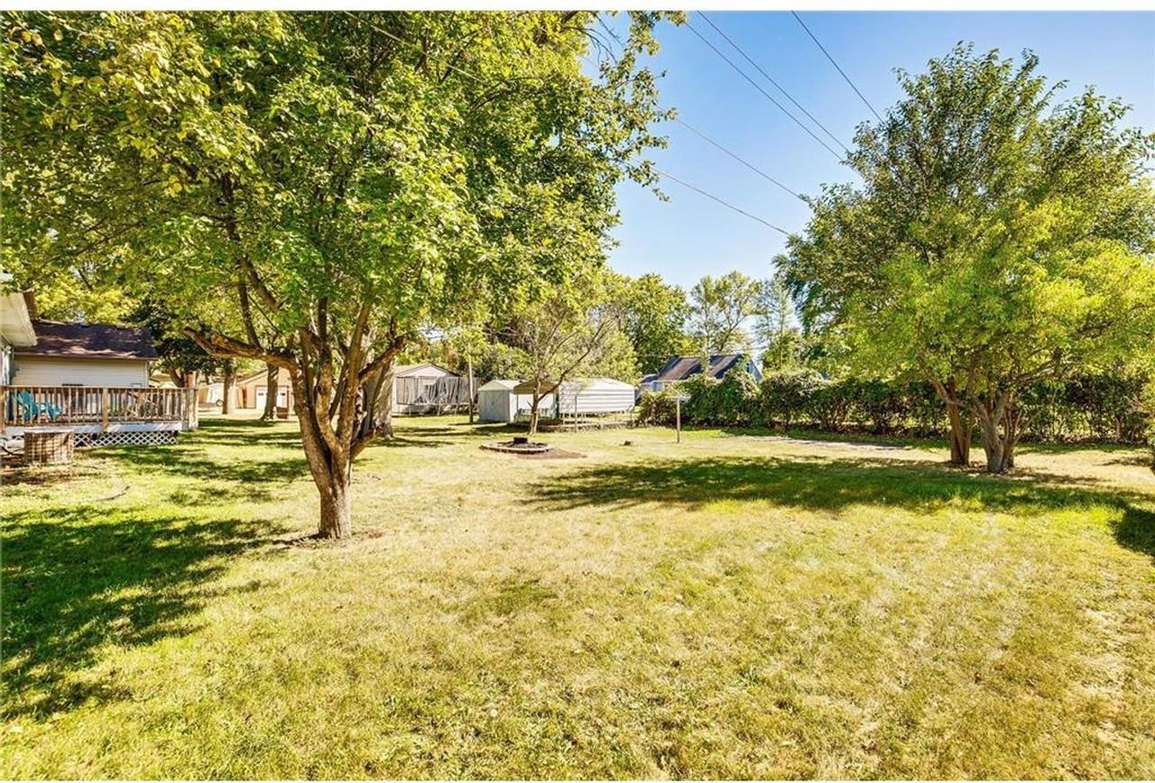 1704 16th St E - Photo 2 of 41