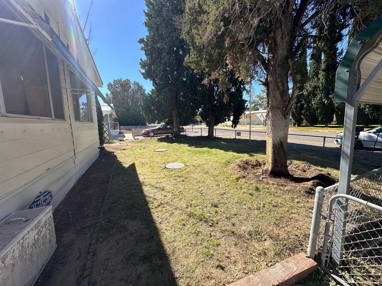 1536 Saguaro St - Photo 3 of 24