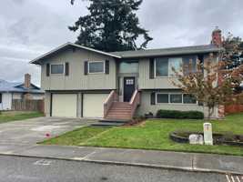 featured image of 555 Nw Fairhaven Dr