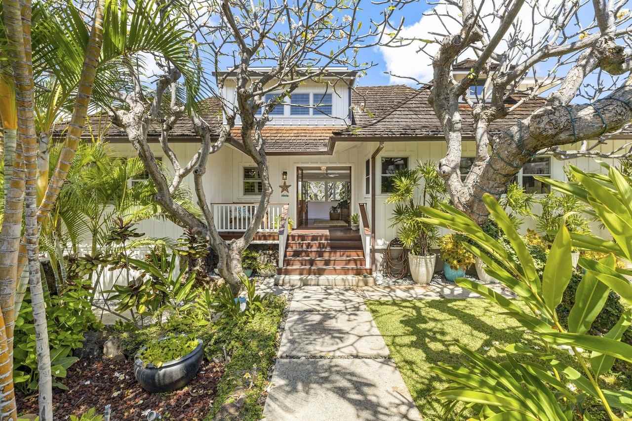 4034 Black Point Rd - Photo 5 of 50