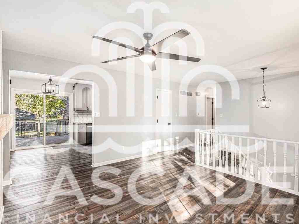 300 Se Circleview Dr - Photo 4 of 14