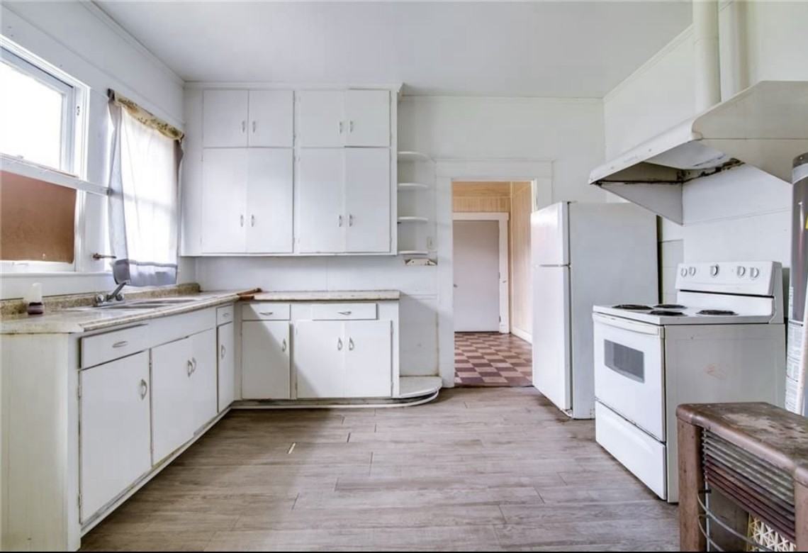 1916 Monroe St - Photo 3 of 12