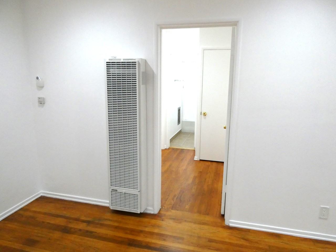 4345 Berryman Ave #4 - Photo 3 of 14