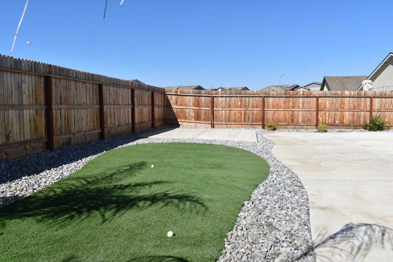4525 Michelle Dr - Photo 3 of 41