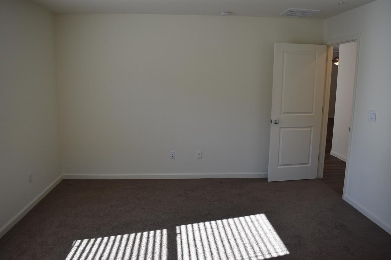 4525 Michelle Dr - Photo 2 of 41