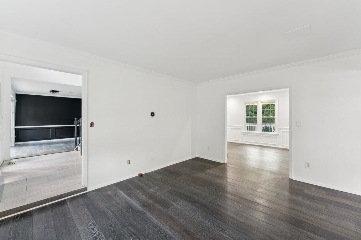 8403 Silverdale Ct - Photo 7 of 35