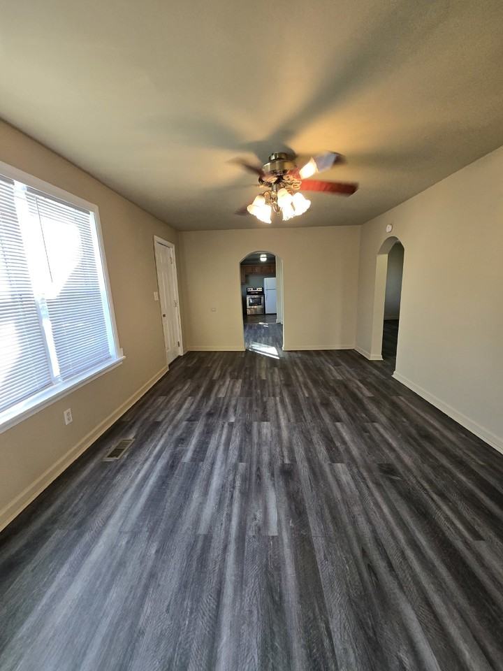 22 Biscayne Blvd - Photo 3 of 10