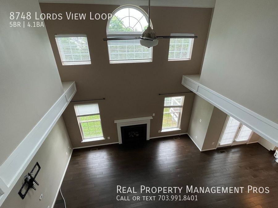 8748 Lords View Loop - Photo 7 of 39