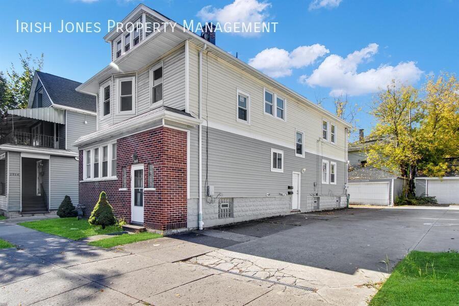 2518 Delaware Ave - Photo 2 of 19