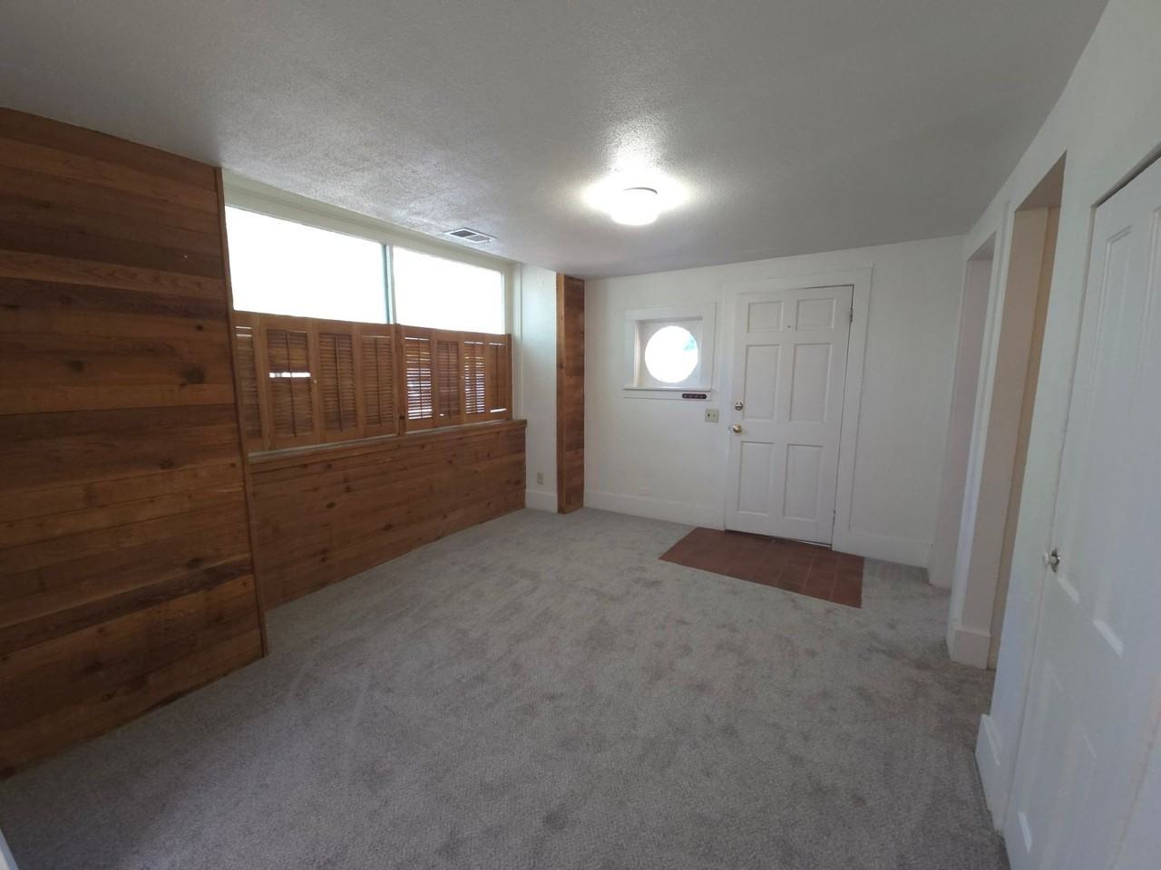 2244 Goss Circle East - Photo 2 of 29
