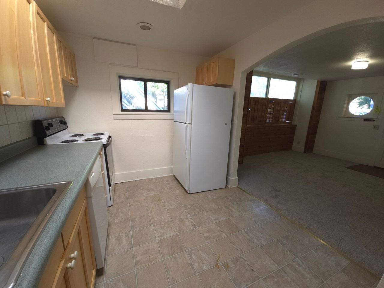 2244 Goss Circle East - Photo 3 of 29